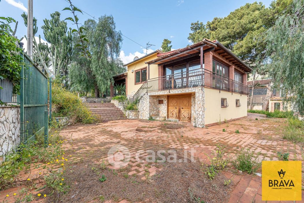 Villa in Vendita in Contrada Serra Scirocco a Trabia