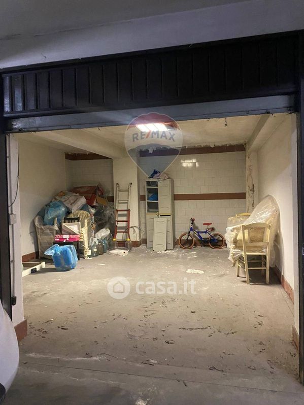 Garage/Posto auto in Vendita in a Casoria