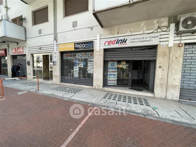Negozio/Locale commerciale in Affitto in Via Aquileia a Palermo