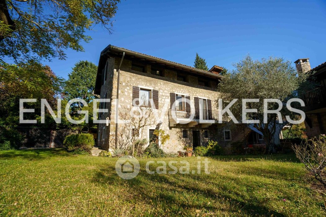 Villa in Vendita in Via Hermann Gmeiner 8 a Trento