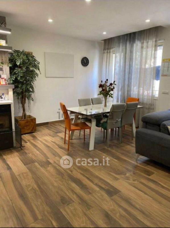 Appartamento in Vendita in Via Sbarre Inferiori Gruppo a Valle INA Casa 28 a Reggio Calabria