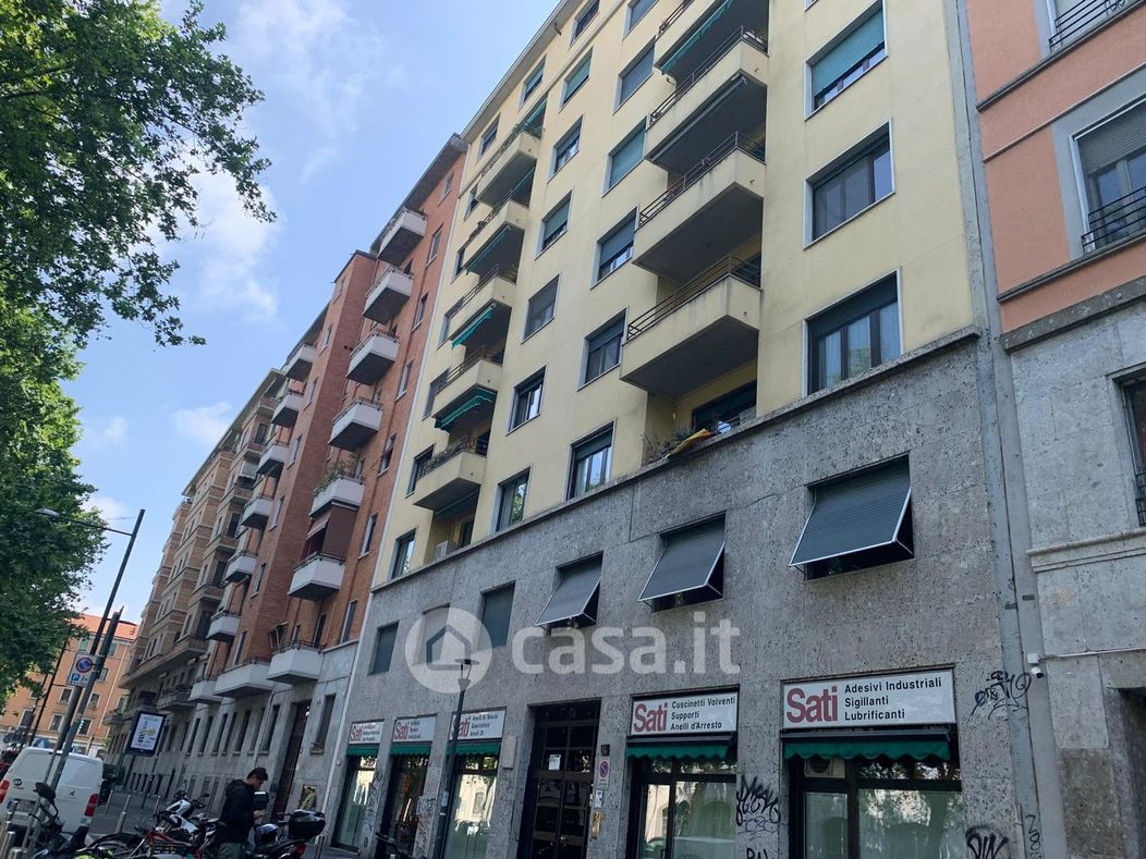 Appartamento in Vendita in Via Ferrante Aporti 14 a Milano