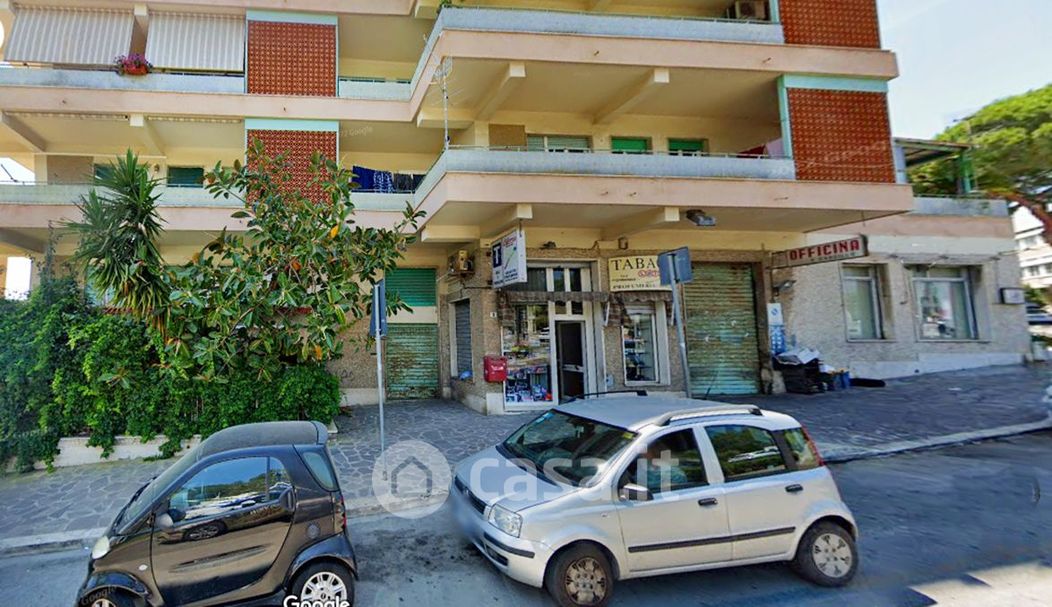 Negozio/Locale commerciale in Affitto in Via Firenze a Gaeta
