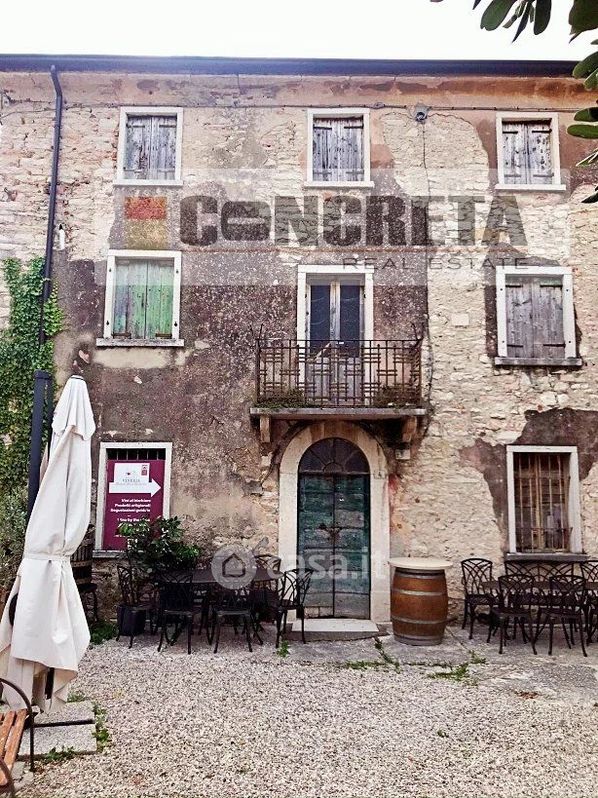 Rustico/Casale in Vendita in Piazza della Pieve a Sant'Ambrogio di Valpolicella