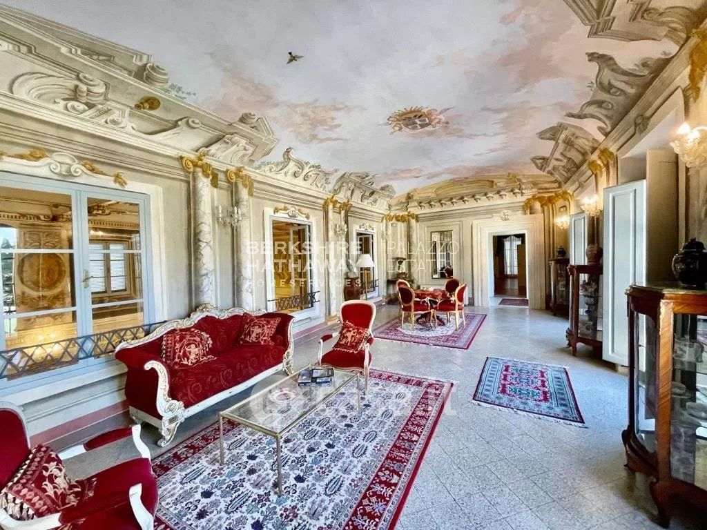Villa in Vendita in Via Carlo Collodi 1 a San Giuliano Terme