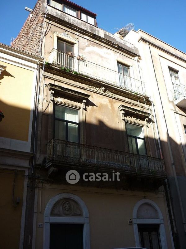 Palazzo in Vendita in a Catania