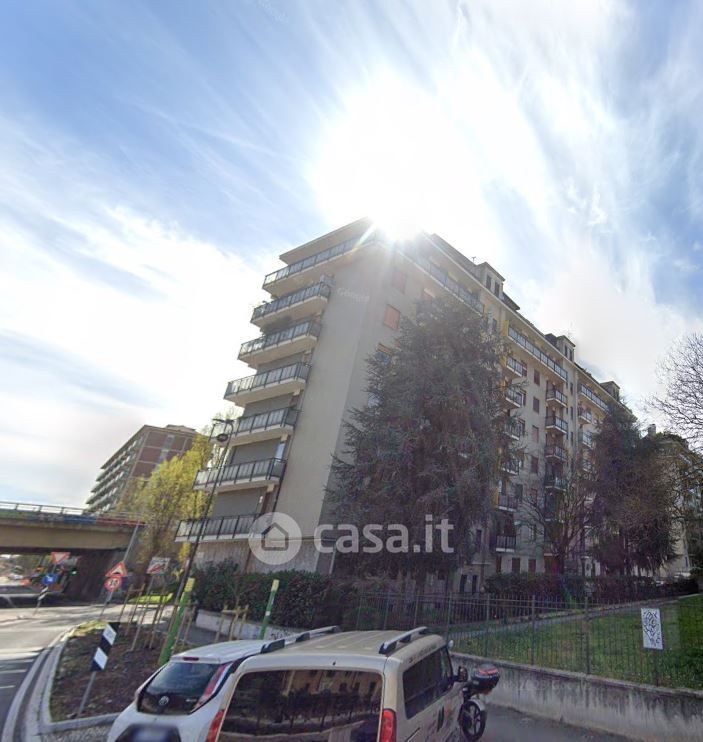 Appartamento in Vendita in Via Schiavoni 2 a Milano