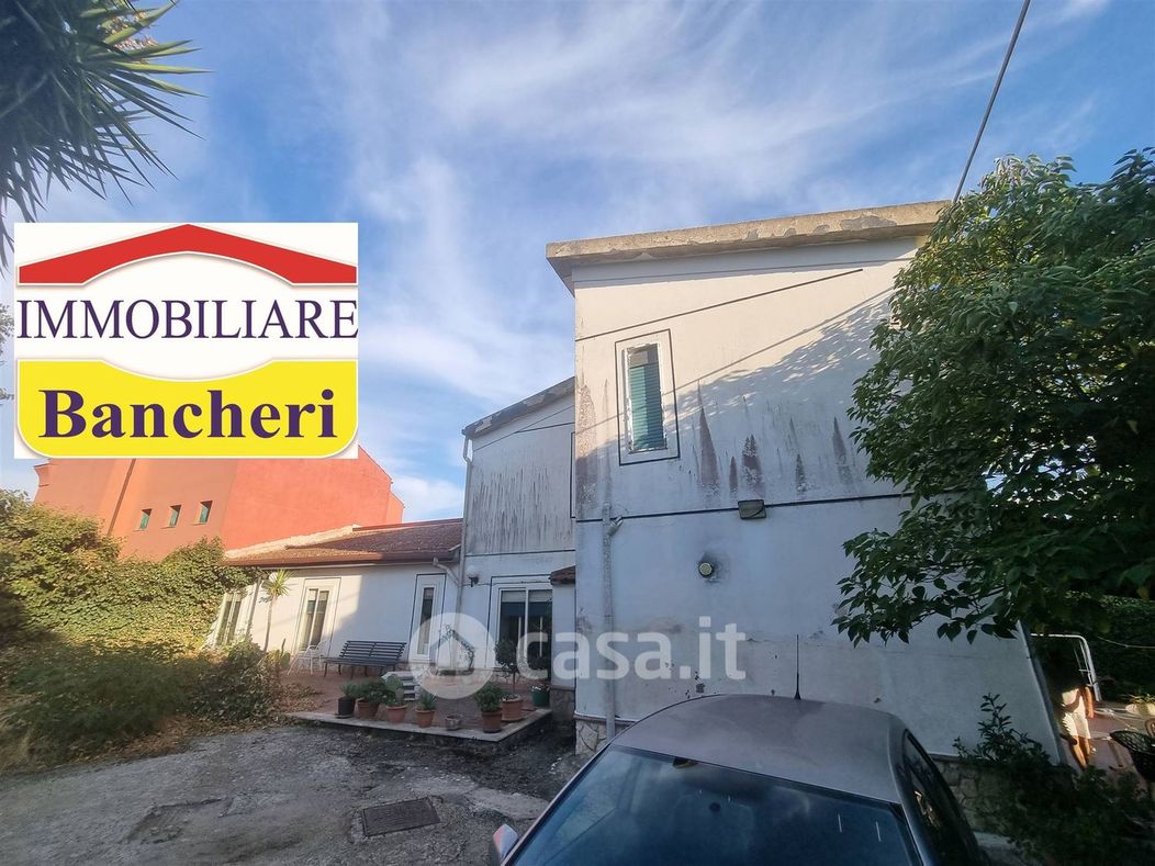 Villa in Vendita in Via Poggio Sant'Elia a Caltanissetta