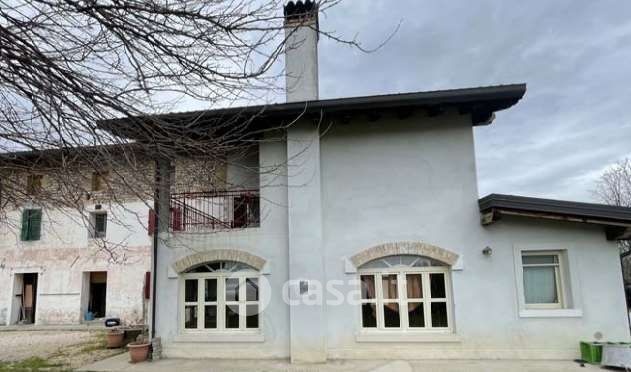 Casa Bi/Trifamiliare in Vendita in Località Torricella a Valvasone Arzene