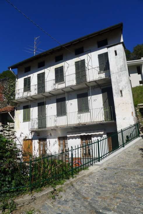 Casa indipendente in Vendita in Via San Gaudenzio a Verbania