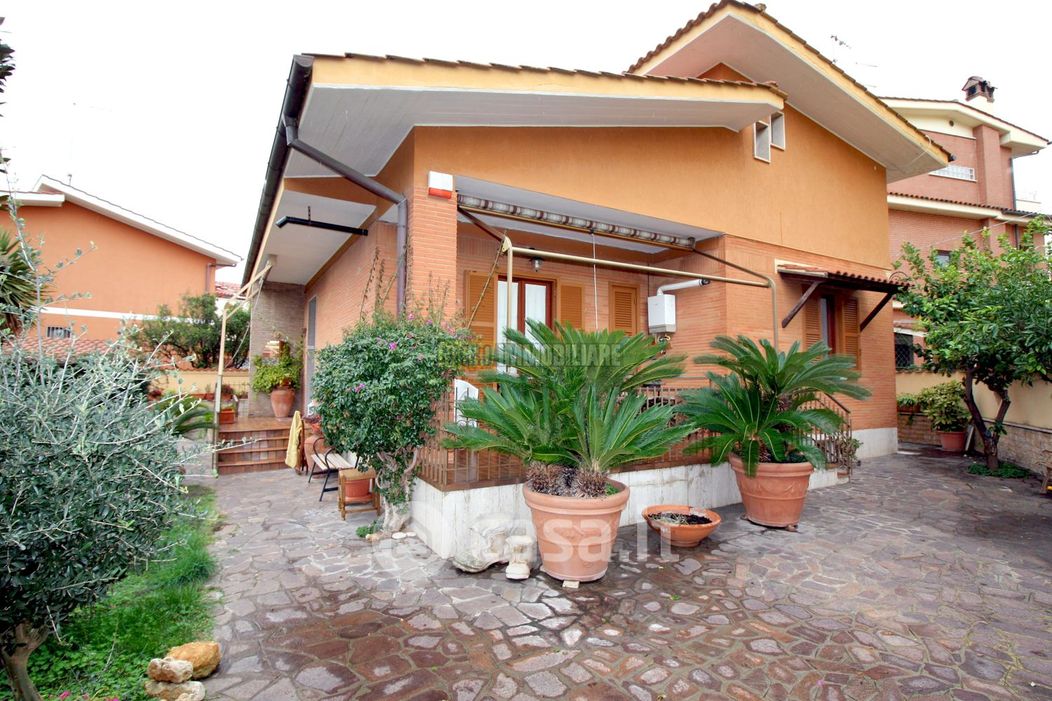 Casa indipendente in Vendita in Via Caltagirone a Ladispoli