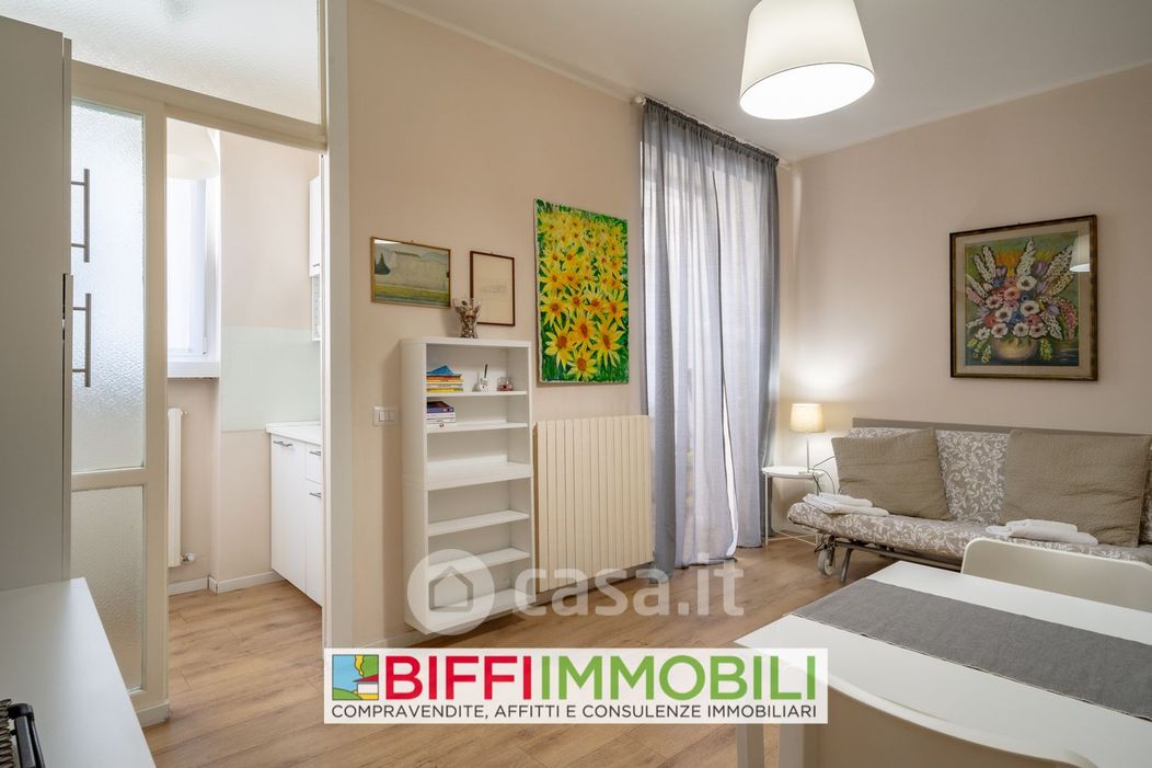 Appartamento in Vendita in Piazza V Alpini a Lecco