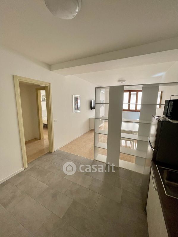 Appartamento in Affitto in Viale Certosa 26 a Milano
