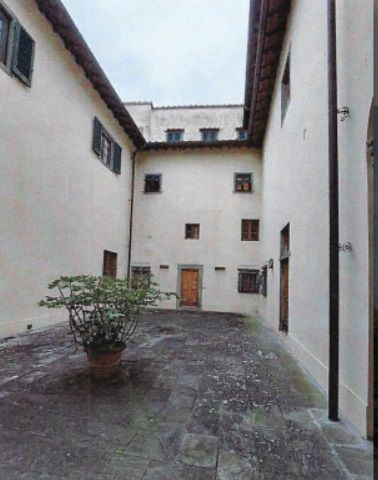 Appartamento in Vendita in Via dei Morelli a Firenze