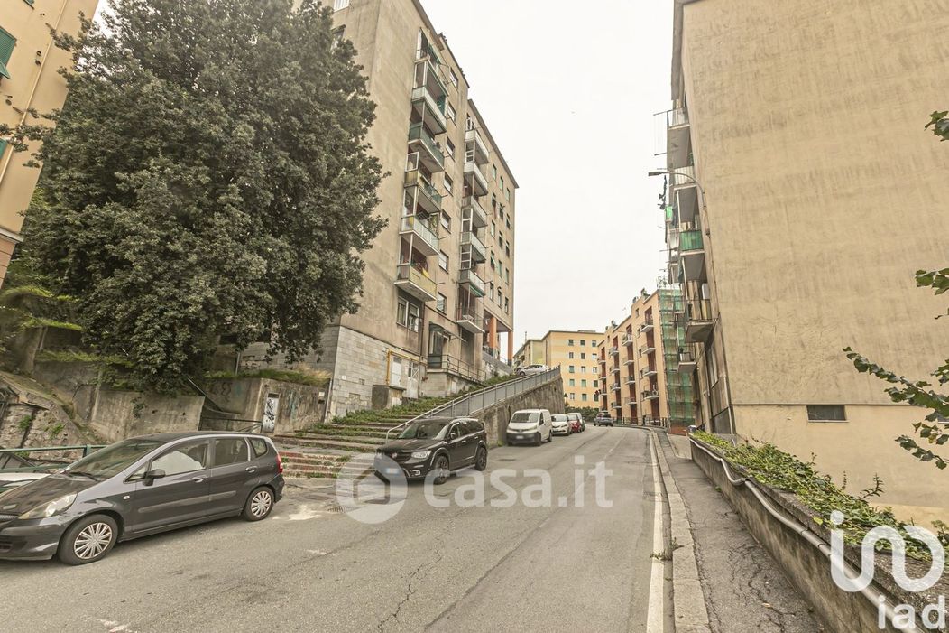 Appartamento in Vendita in Via San Bartolomeo del Fossato a Genova