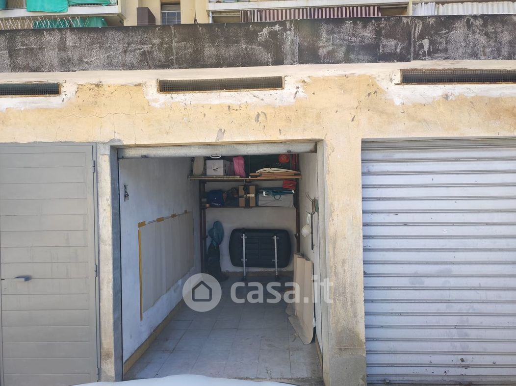 Garage/Posto auto in Vendita in Via Gaspare Spontini 12 a Torino