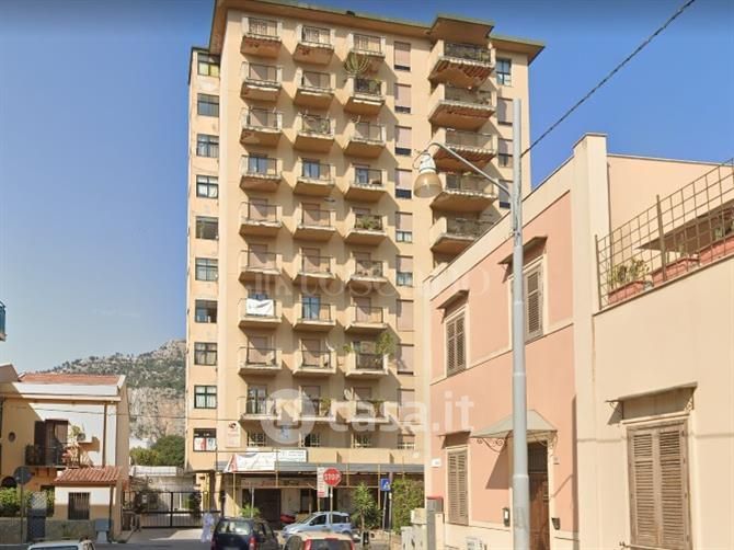 Appartamento in Vendita in Via Resuttana a Palermo