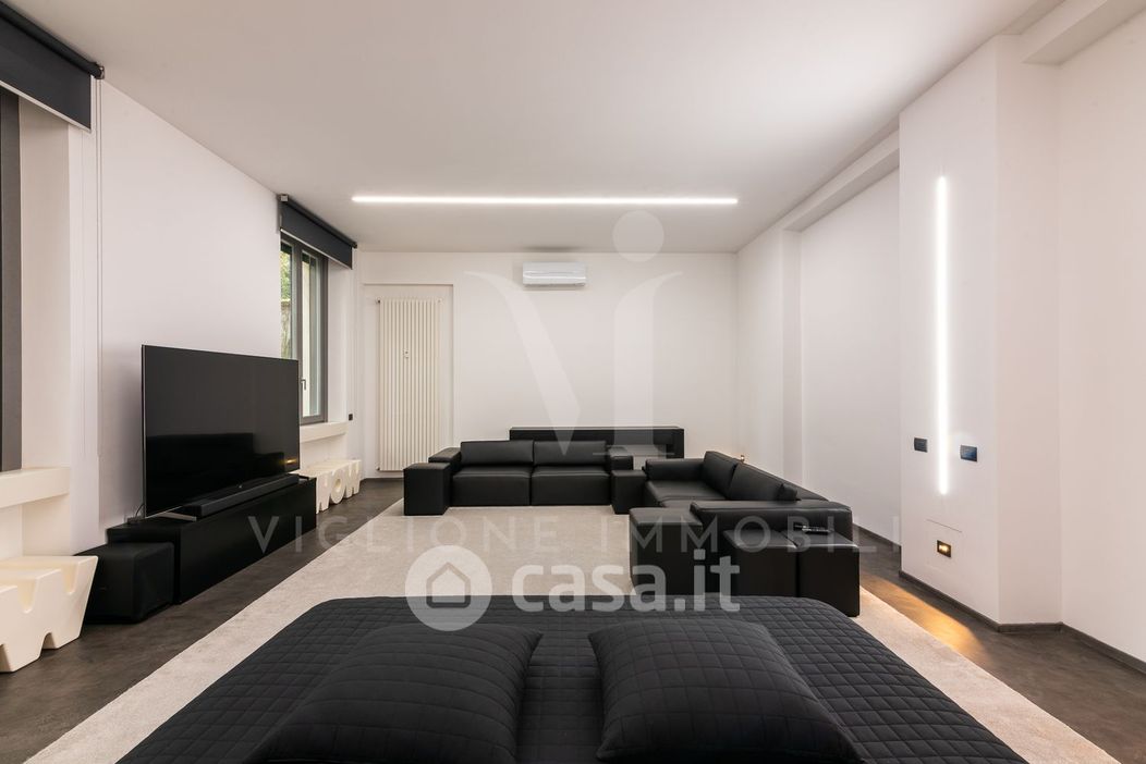Appartamento in Vendita in Via Marina a Milano