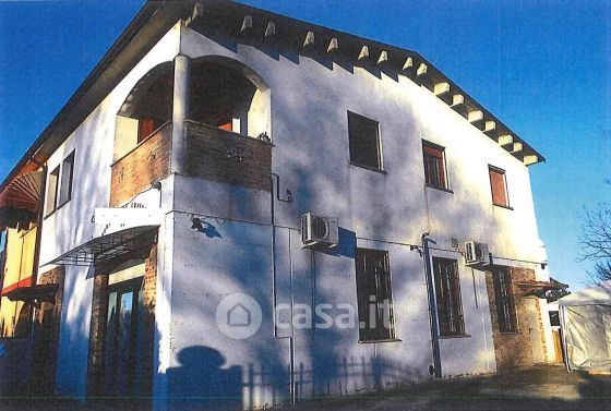 Stabile / Palazzo in Vendita in Via Umberto Terracini 1 a Codogno