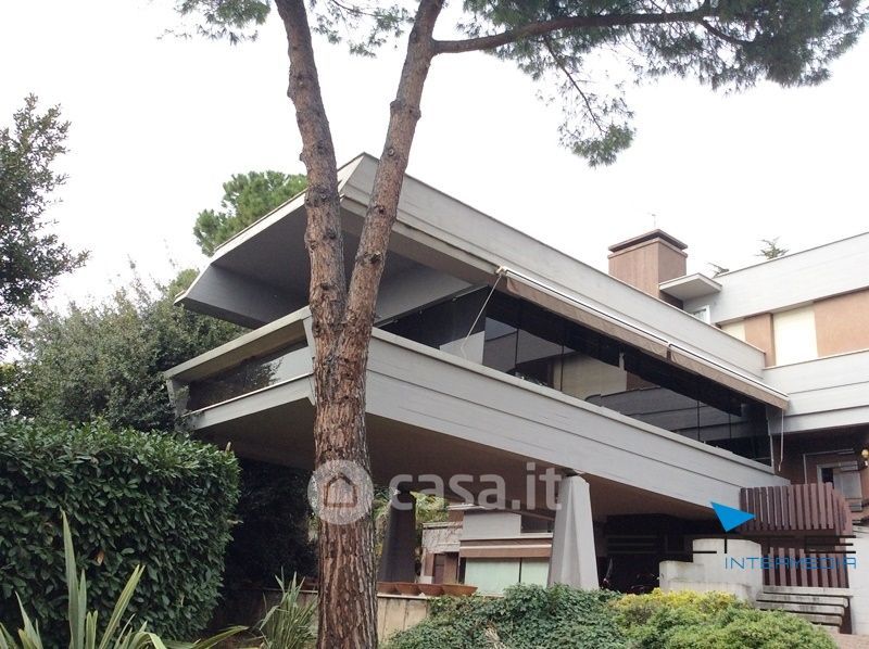 Villa in Vendita in Via Canonico 9 a Pescara