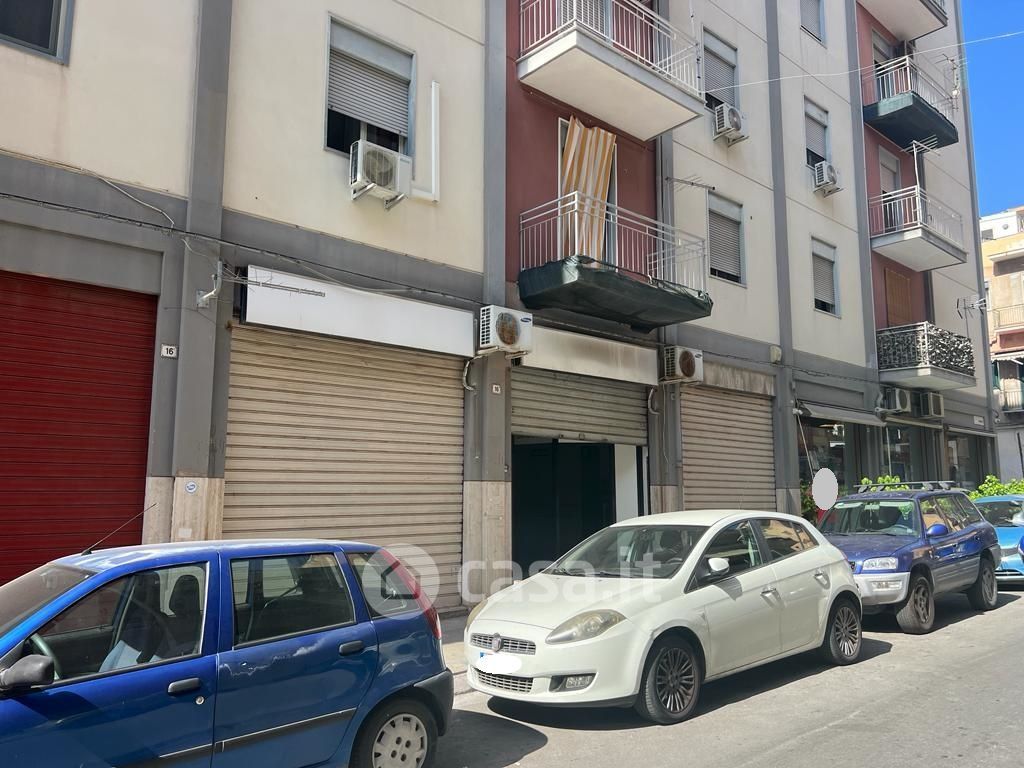 Negozio/Locale commerciale in Affitto in Via Marabitti 10 a Palermo