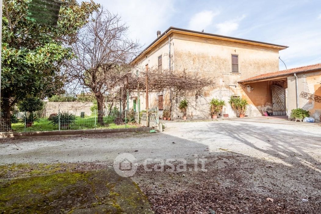 Villa in Vendita in Via Tosco Romagnola 1111 a Cascina