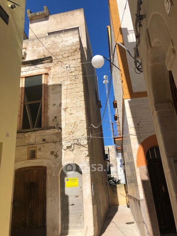 Casa indipendente in Vendita in Via ricasoli a Mola di Bari