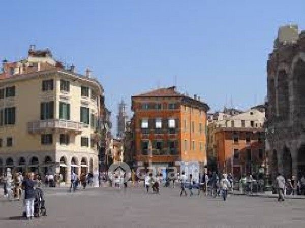 Appartamento in Affitto in Piazza Bra a Verona