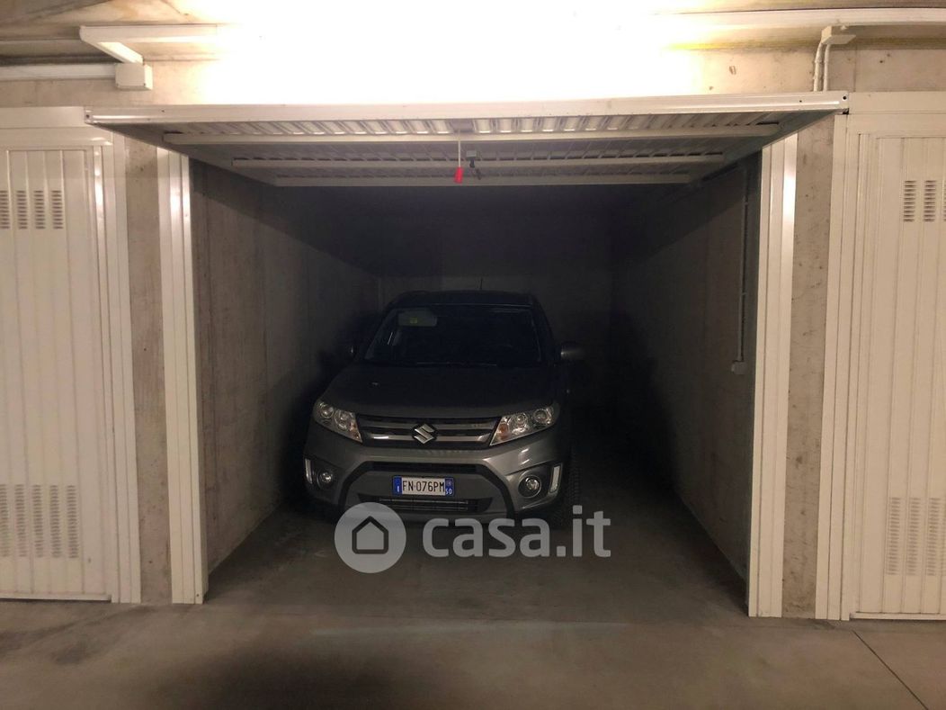 Garage/Posto auto in Vendita in Lungomallero Luigi Cadorna a Sondrio