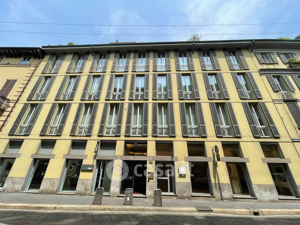 Ufficio in Affitto in Via Pontaccio a Milano