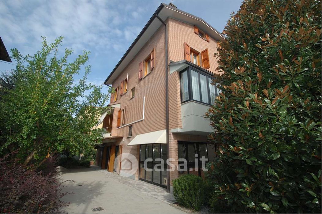 Casa Bi/Trifamiliare in Vendita in Via Sibelius 5 a Modena