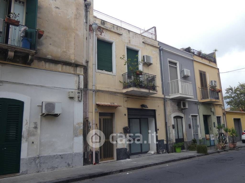 Appartamento in Vendita in Via Caduti del Lavoro 135 a Catania