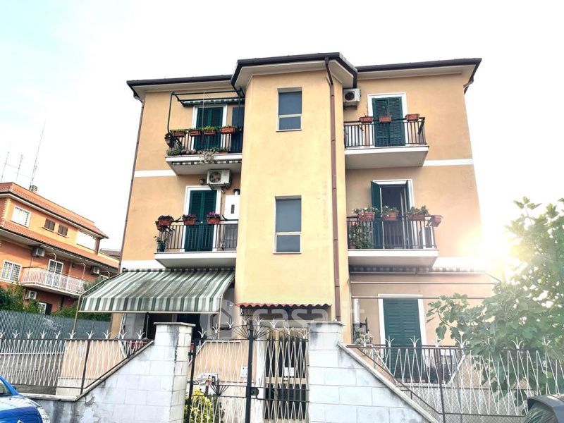 Appartamento in Vendita in Via Sileno a Roma