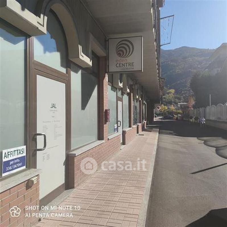 Negozio/Locale commerciale in Vendita in Corso Lancieri di Aosta a Aosta