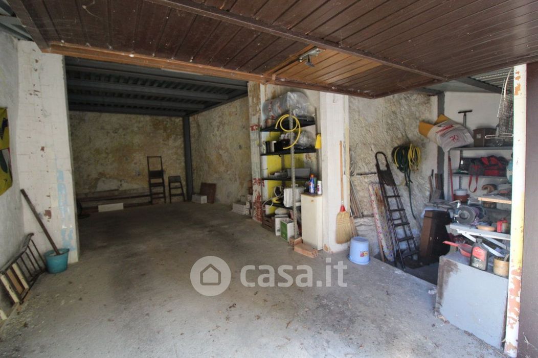 Garage/Posto auto in Vendita in Salita Monte Grappa a Verona