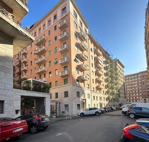 Appartamento in Vendita in Via dei Podesti a Roma