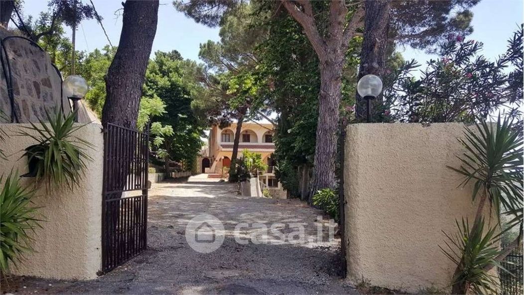 Villa in Vendita in Strada Provinciale 36 a Messina