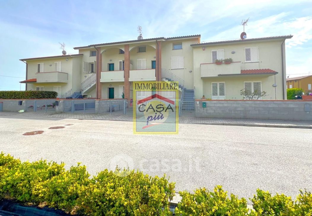 Villa in Vendita in Via IV Novembre Latignano 58 a Cascina