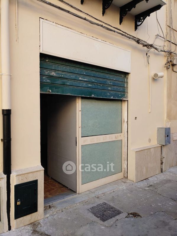 Negozio/Locale commerciale in Affitto in Via Venanzio Marvuglia 9 a Palermo