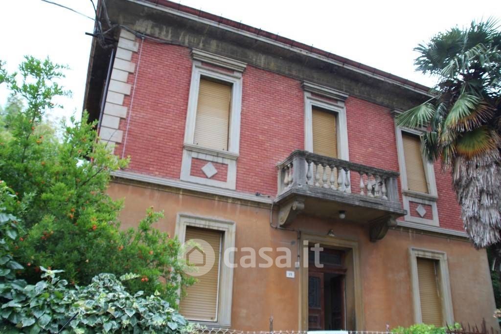 Villa in Vendita in a Forlì