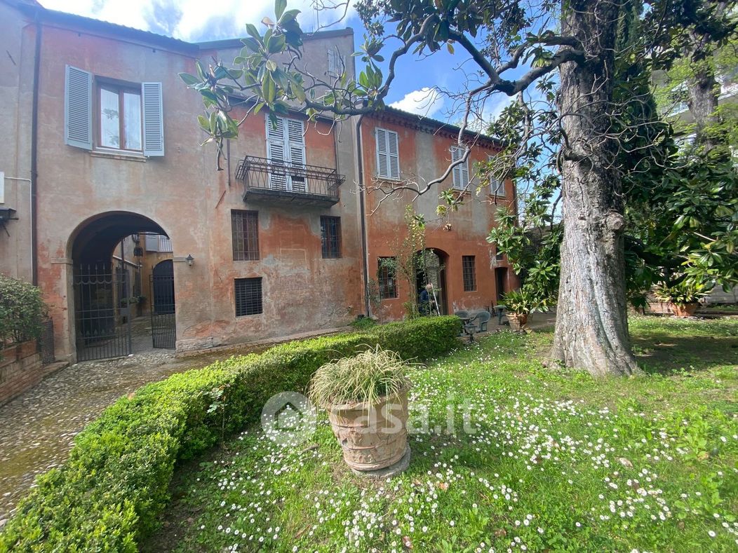 Casa indipendente in Vendita in Via Montebello 12 a Ferrara