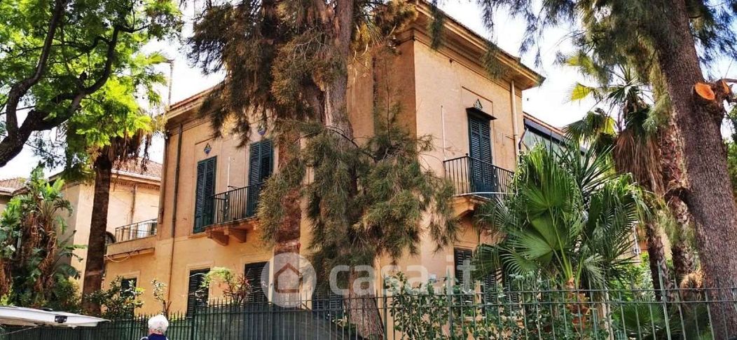 Villa in Vendita in Via Bainsizza 1 a Palermo