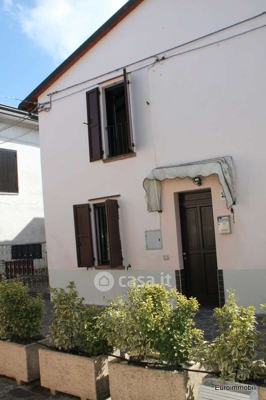Casa Bi/Trifamiliare in Vendita in Via Lovetta a Montechiarugolo