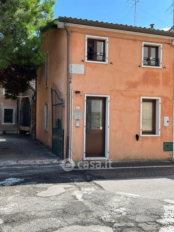 Casa indipendente in Vendita in a Albaredo d'Adige