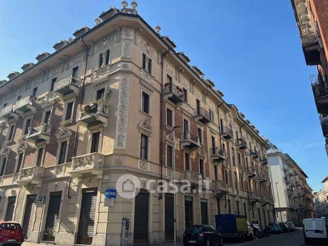 Appartamento in Vendita in Via Vincenzo Monti 26 a Torino