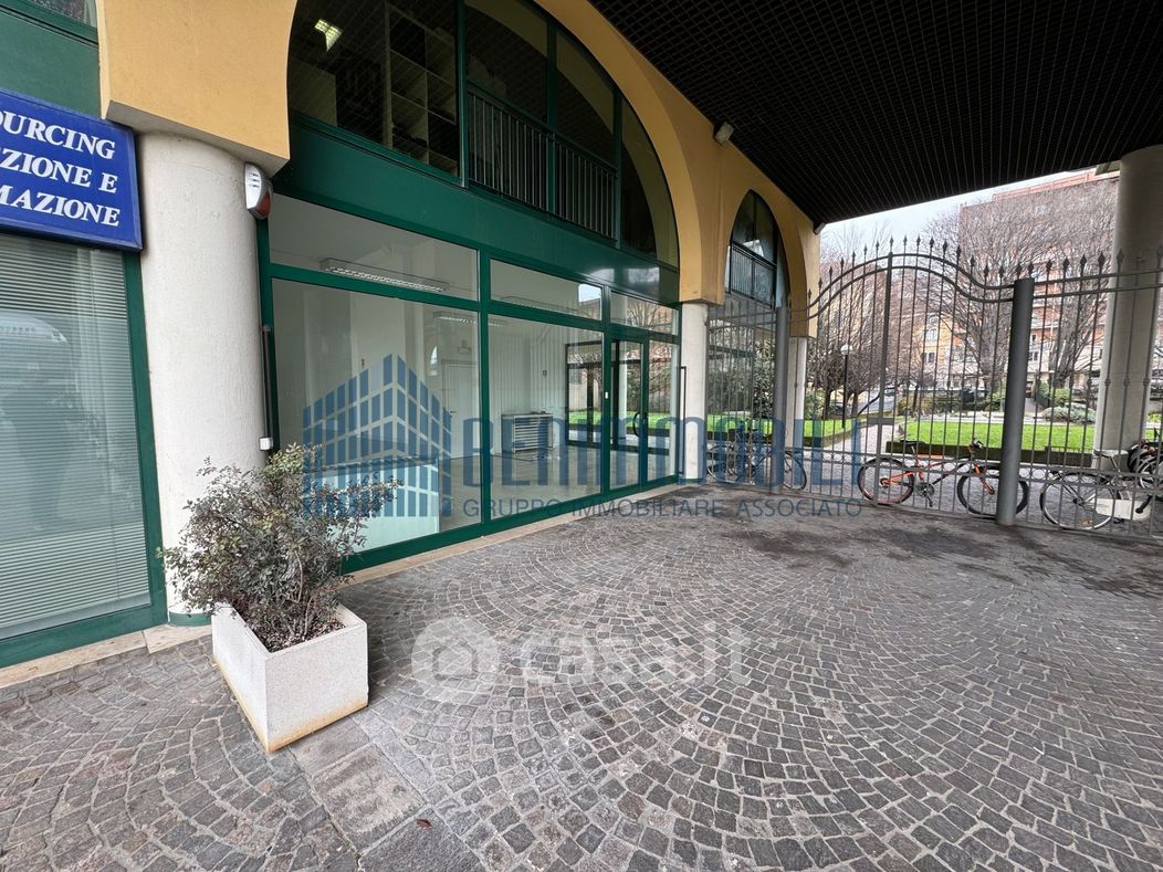 Negozio/Locale commerciale in Affitto in Via Lattanzio Gambara 37 a Brescia