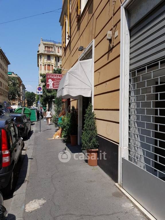 Negozio/Locale commerciale in Affitto in Via Trebisonda a Genova