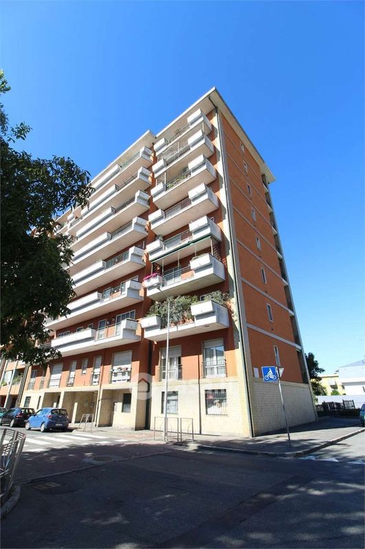 Appartamento in Vendita in Via Adamello 8 a Novara