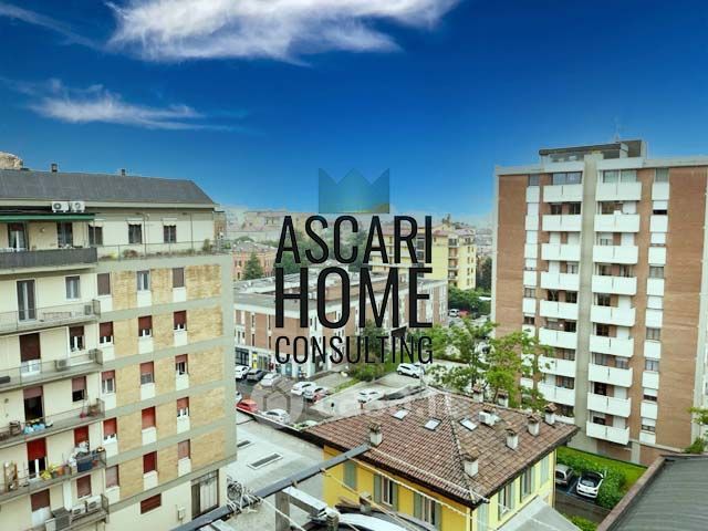 Appartamento in Vendita in Via Pietro Giardini a Modena