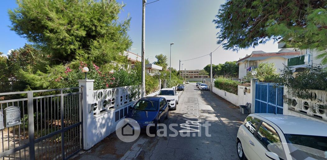 Appartamento in Vendita in Via Calata Livezza a Taranto